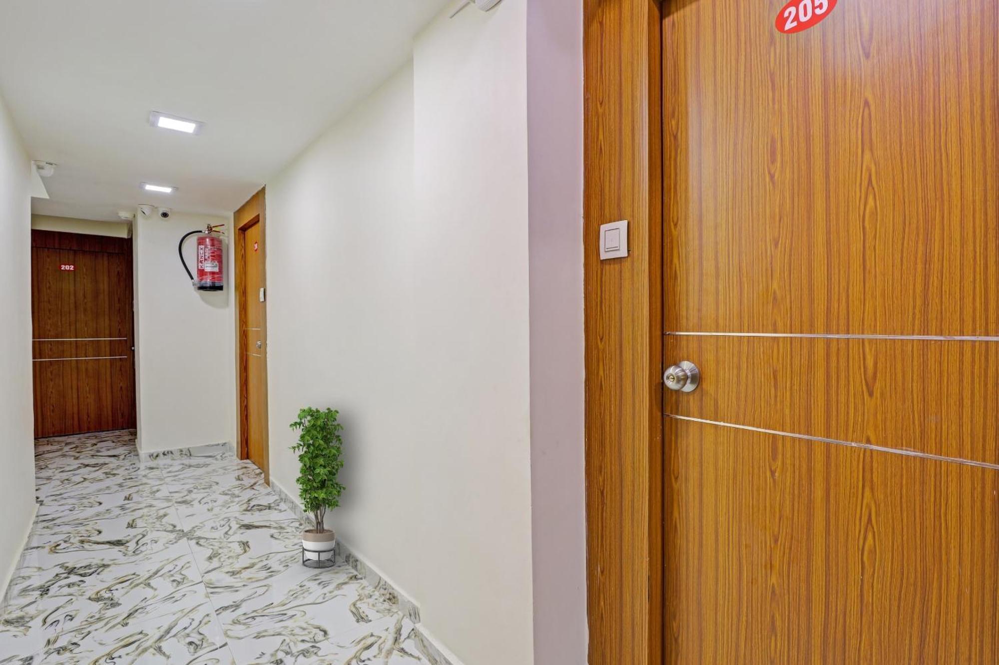 Capital O Bhavya Villa Ahmedabad Exterior foto